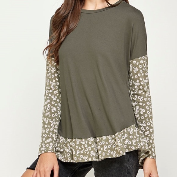 🐞🐞🐞Olive green and floral layered look tunic top - Picture 5 of 5